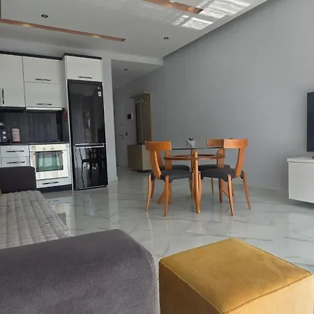 Sole Sea View Apartmán *